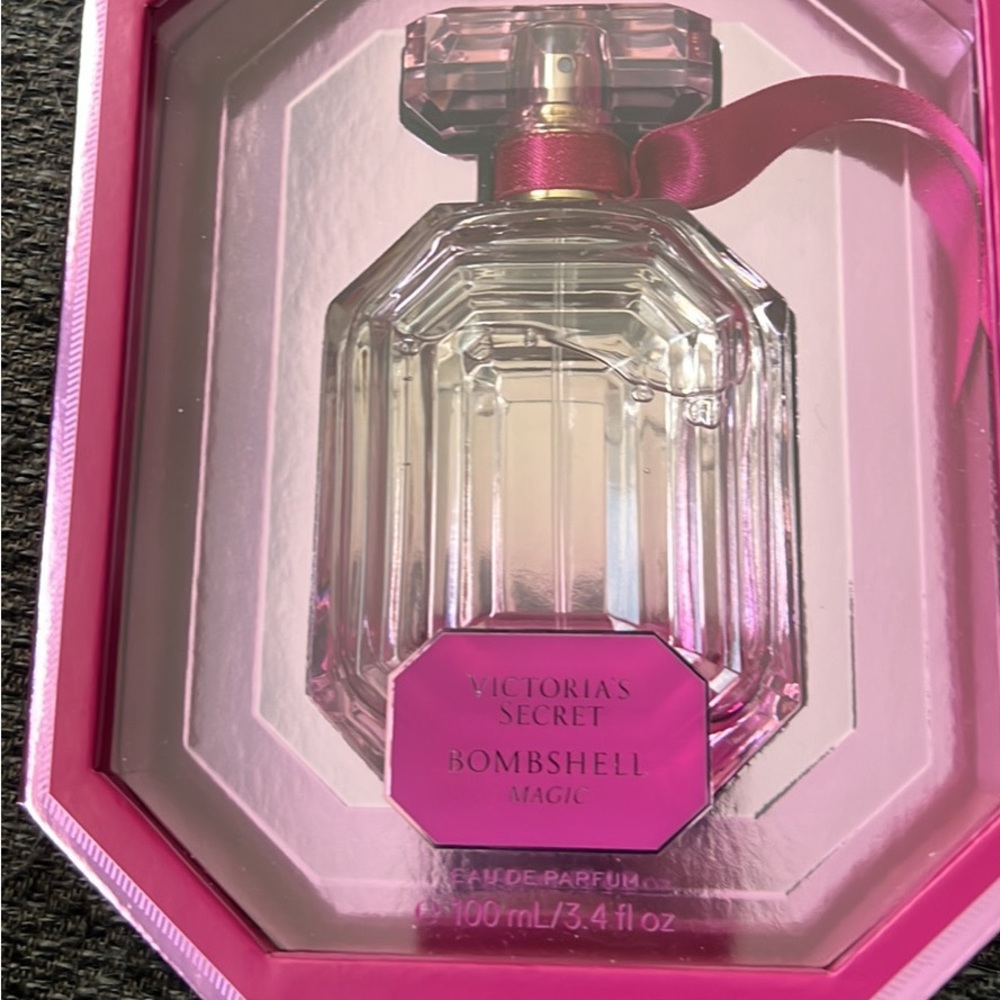 Victoria’s Secret Bombshell Magic perfume 3.4oz